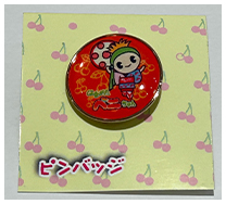 はながたベニちゃんピンバッチ